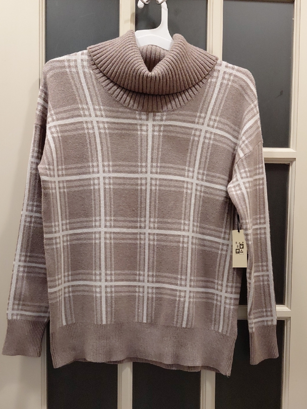 "Max Studio" Sz. S, Taupe and White Plaid Turtleneck Sweater. Very Soft & Warm..